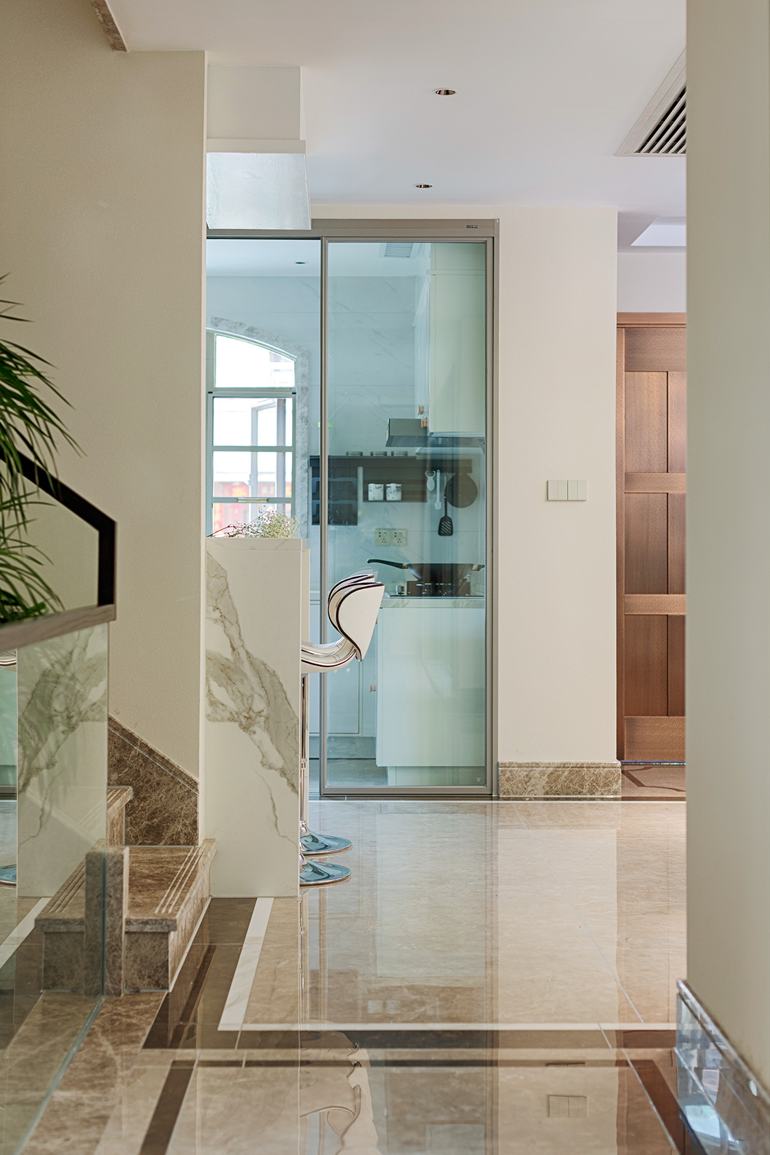 深圳公園大地聯(lián)排別墅裝修設(shè)計(jì)-過(guò)道