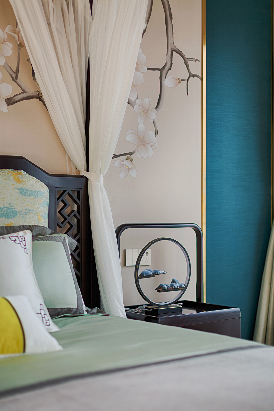 深圳公園大地別墅裝修設(shè)計(jì)-主臥