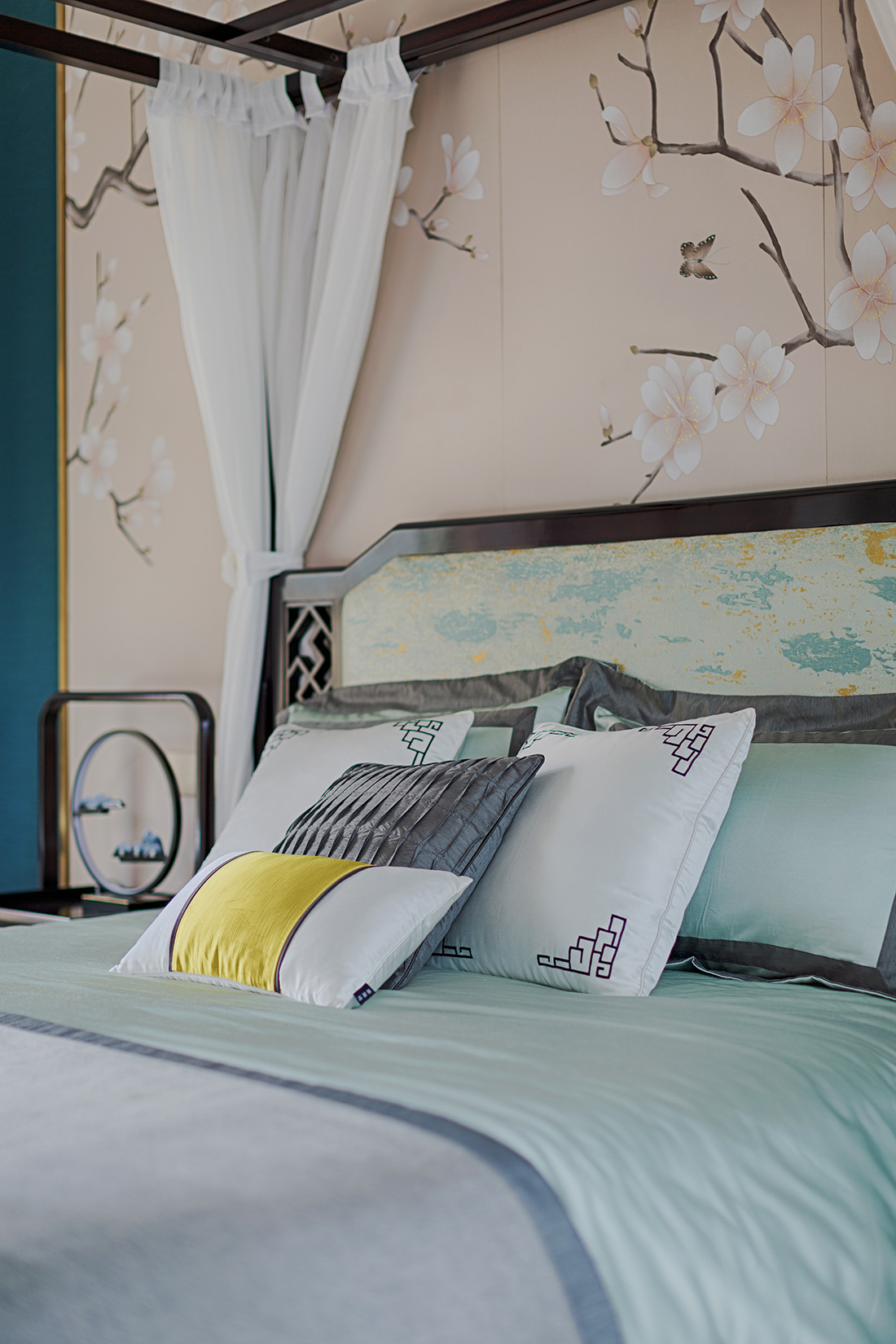 深圳公園大地聯(lián)排別墅主臥裝修設(shè)計(jì)